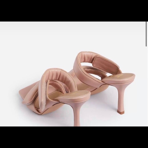 Nude Heel - Picture 2 of 2